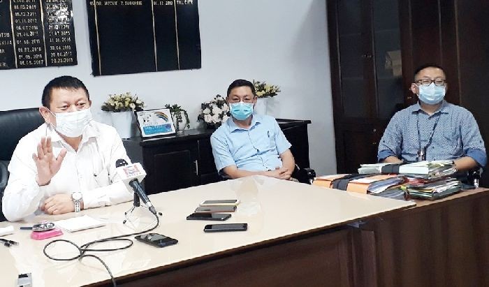 Principal Director Dr Vizolie Z Suokhrie with Health & Family Welfare officials addressing a press conference on COVID-19 at the Directorate of Health & Family Welfare in Kohima on September 6. (DIPR Photo)